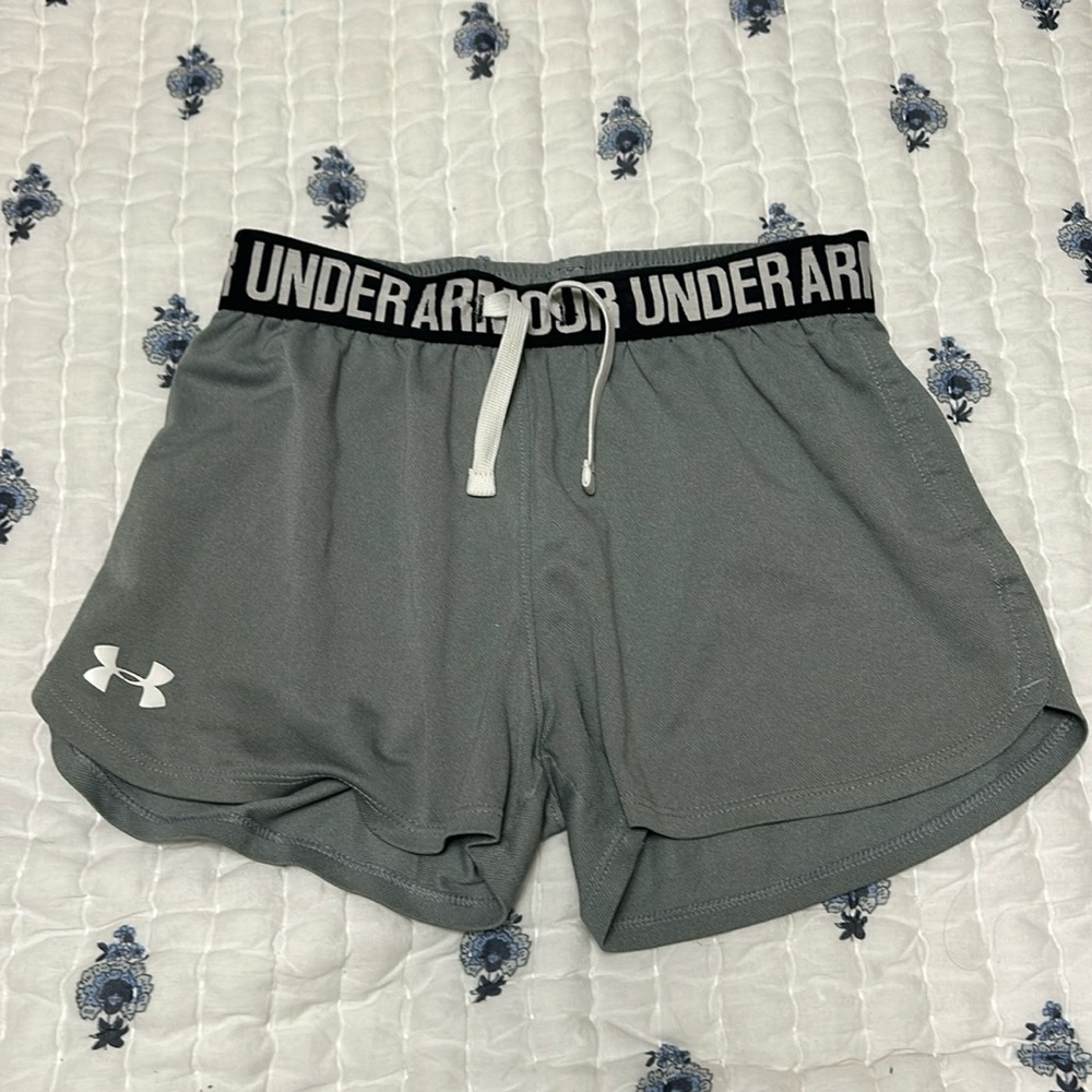 Grey under armor athletic shorts